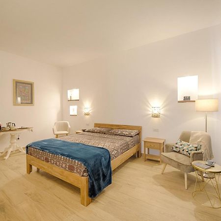 Cozy Guest House Downtown Ольбия Экстерьер фото
