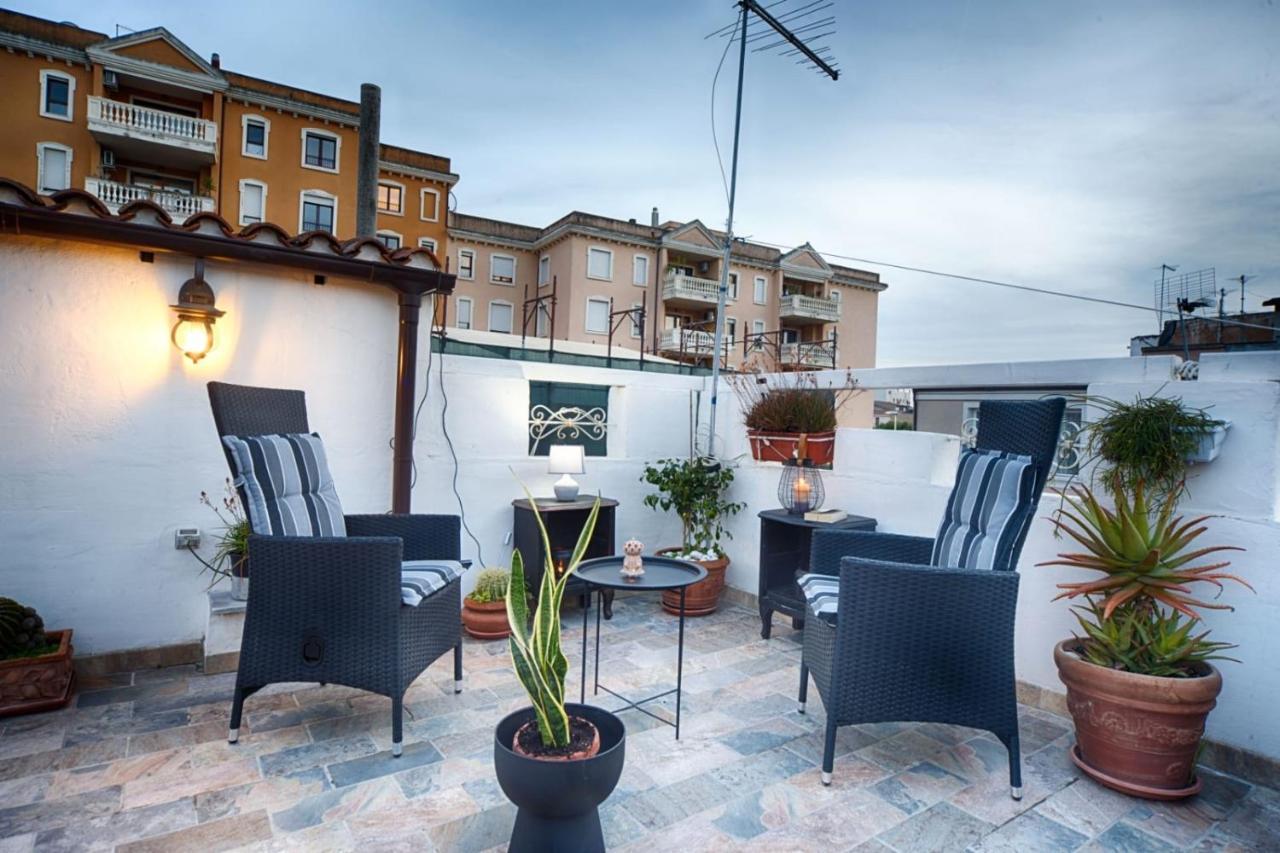 Cozy Guest House Downtown Ольбия Экстерьер фото